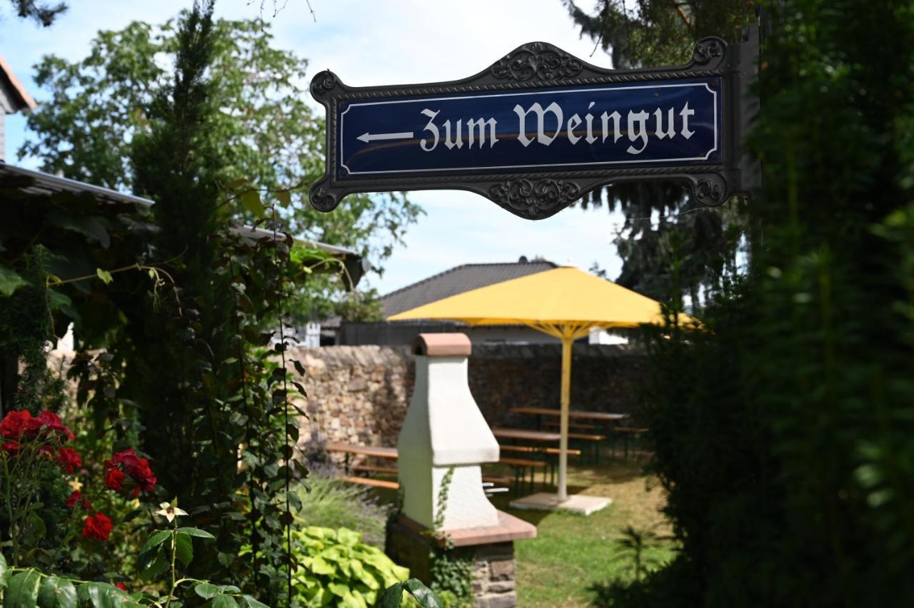 Wein- Und Sekthaus F.B.Schoenleber Йострих-Винкел Екстериор снимка